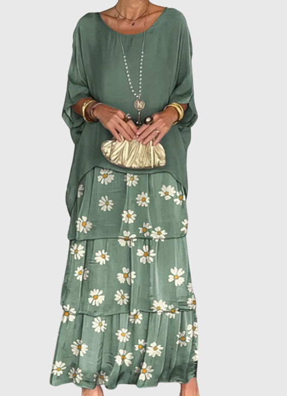 Evelyn | Long and Flowing Elegant Dress