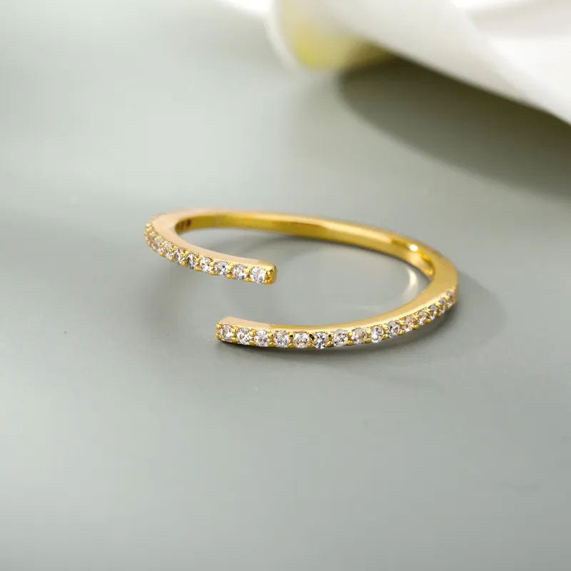 Evelyn | Classic Zirconia Ring 18K Gold