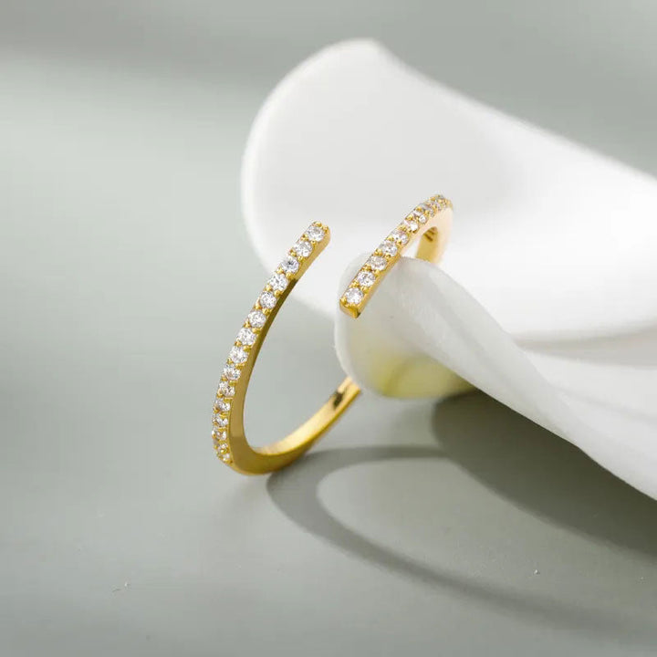 Evelyn | Classic Zirconia Ring 18K Gold