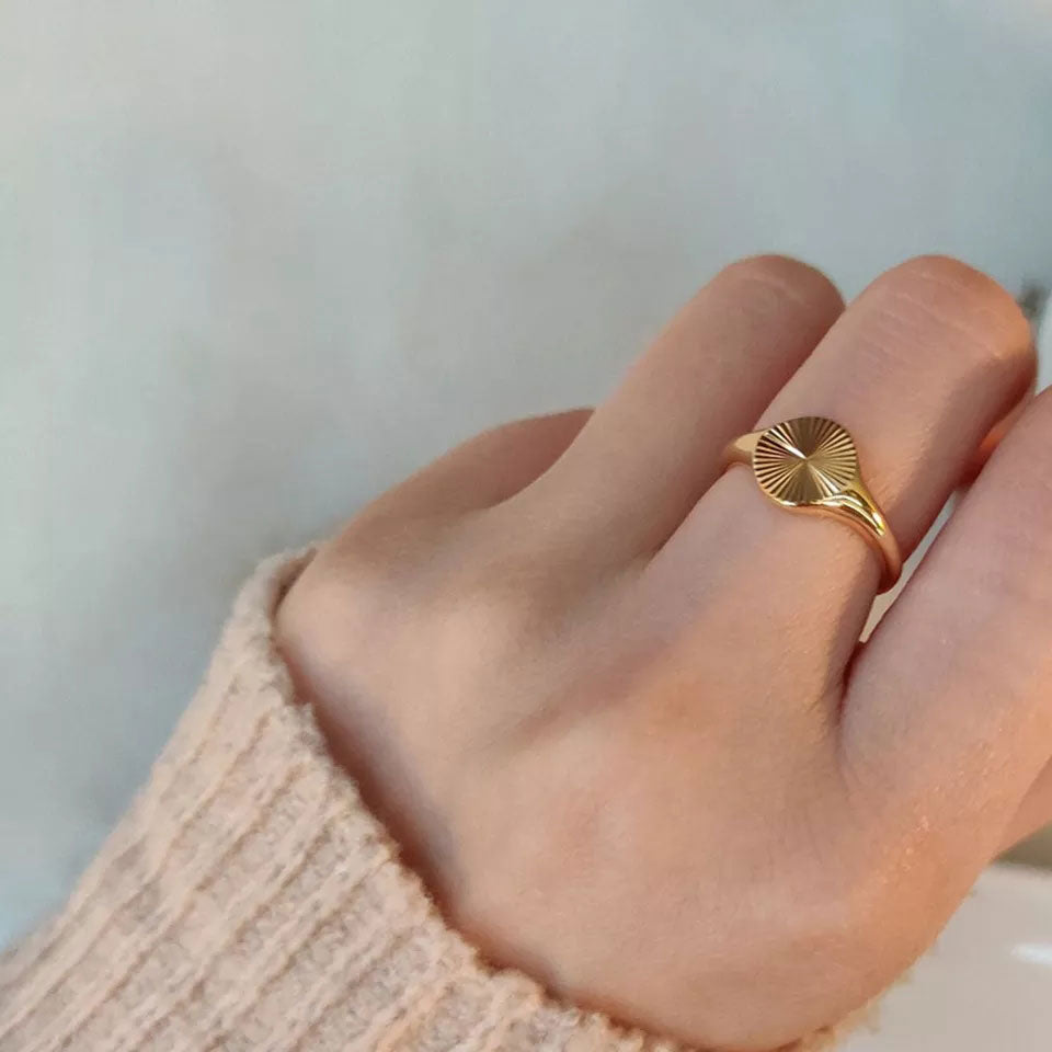 Evelyn | Sunburst Ring 18K Gold