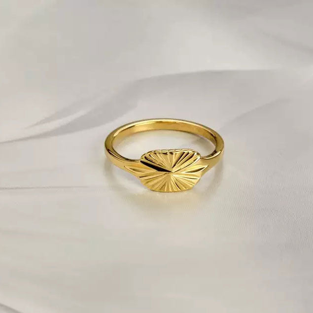 Evelyn | Sunray Ring 18K Gold