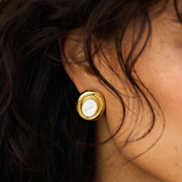 Evelyn | Stud Earrings 18k Gold