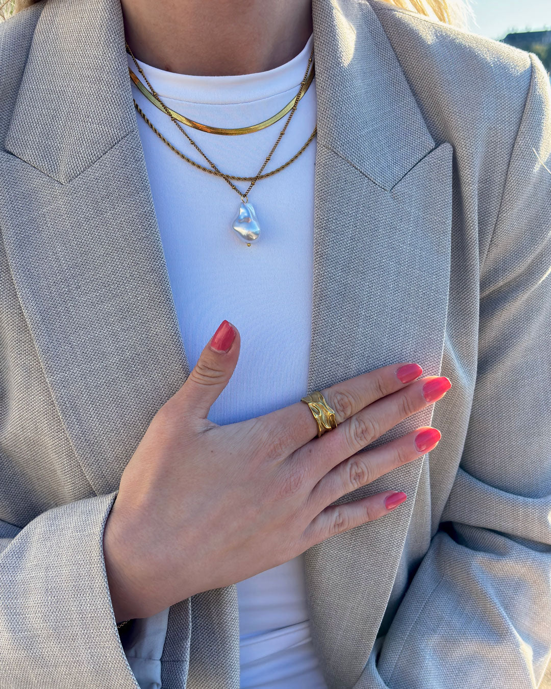 Evelyn | Big Ring 18K Gold