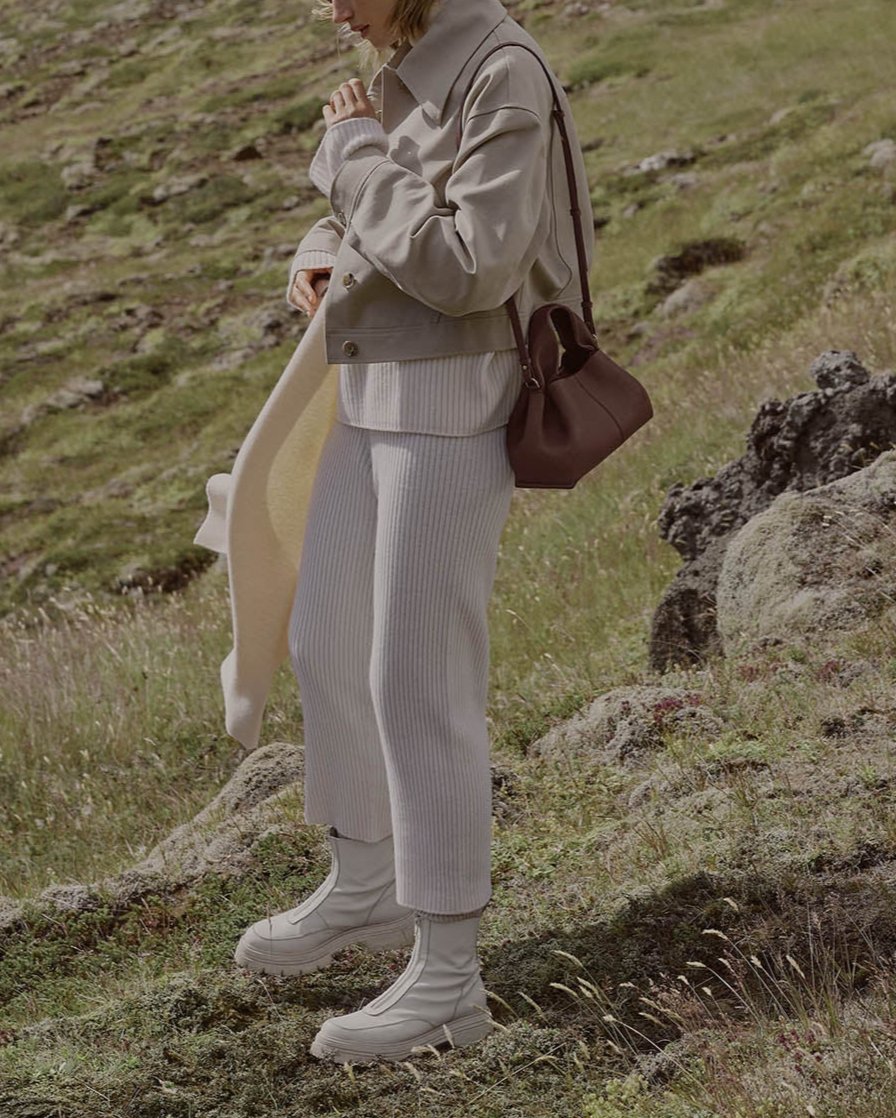 Evelyn | Stylish Travel Companion