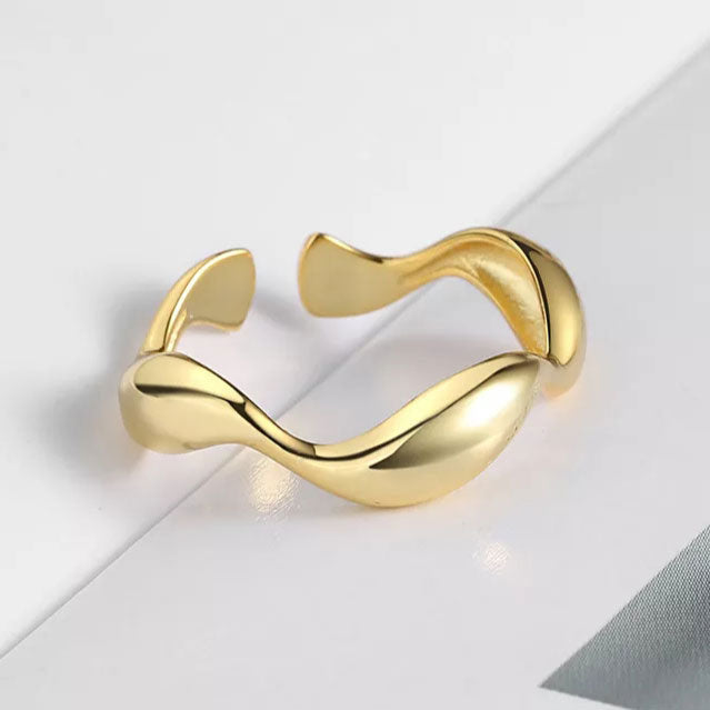 Evelyn | Wave Ring 18K Gold
