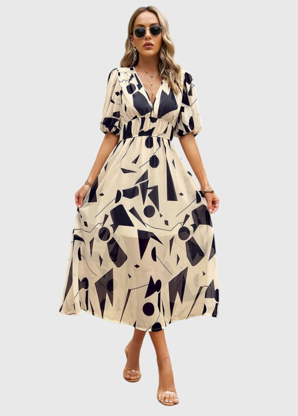 Evelyn | Flattering Floral Midi Dress